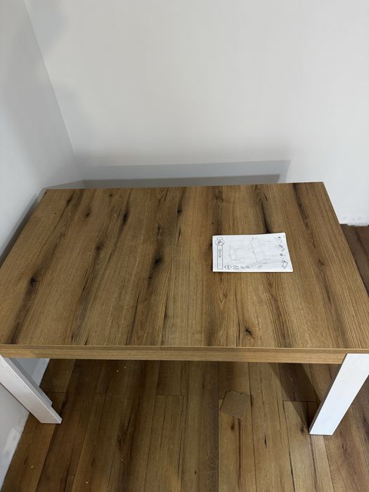 Masa extensibila din material pe baza de lemn