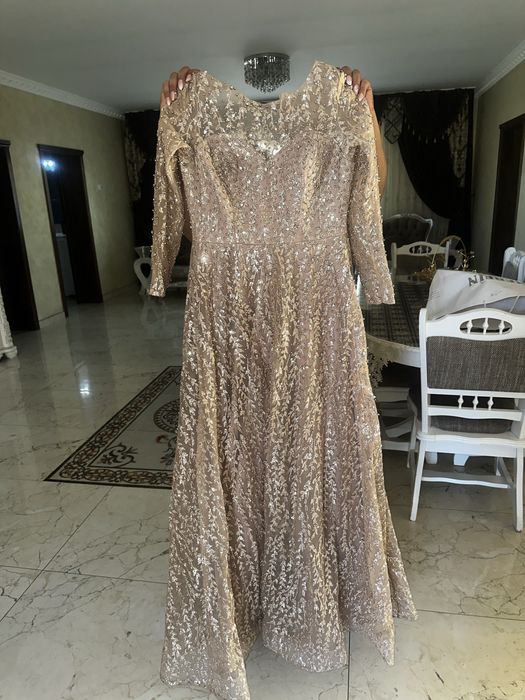 Rochie eleganta deosebita pentru ocazii speciale!