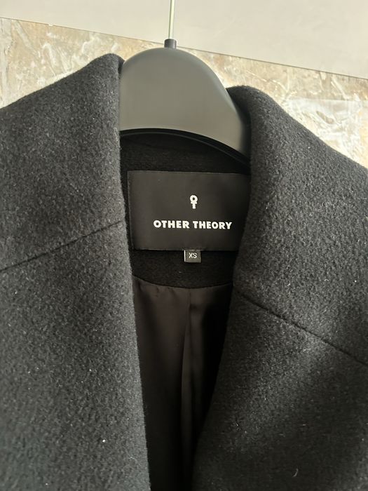 Other theory Палто