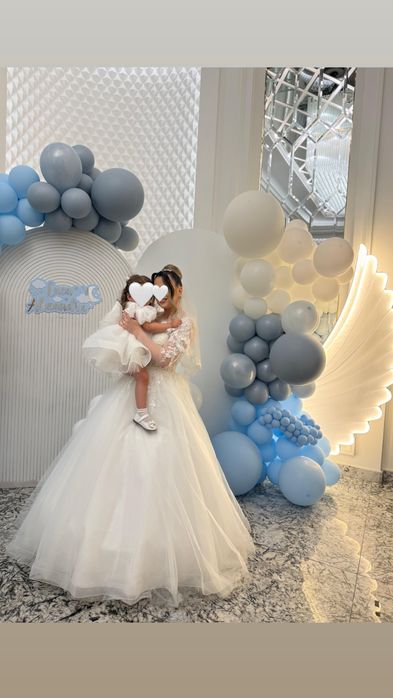 Vand rochie de mireasa printesa in stare impecabila