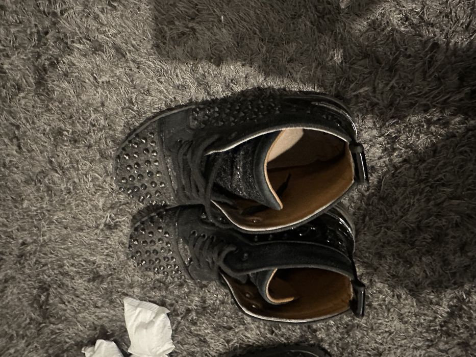 loboutin marimea 43 nou nouti purtati o singura data la un eveniment