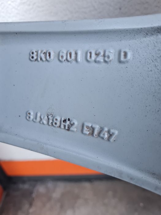 Оригинални джанти за АУДИ AUDI VW SEAT SKODA R18 5x112 ET47 8J