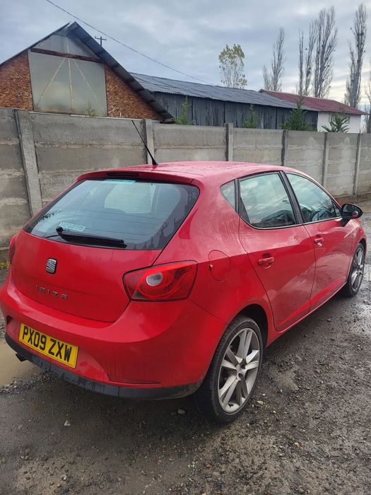 Dezmembram Bara fata/ Faruri/Aripi Trager/ Motor/ Cutie de viteze  Seat Ibiza 6j 1.6 tdi CAY