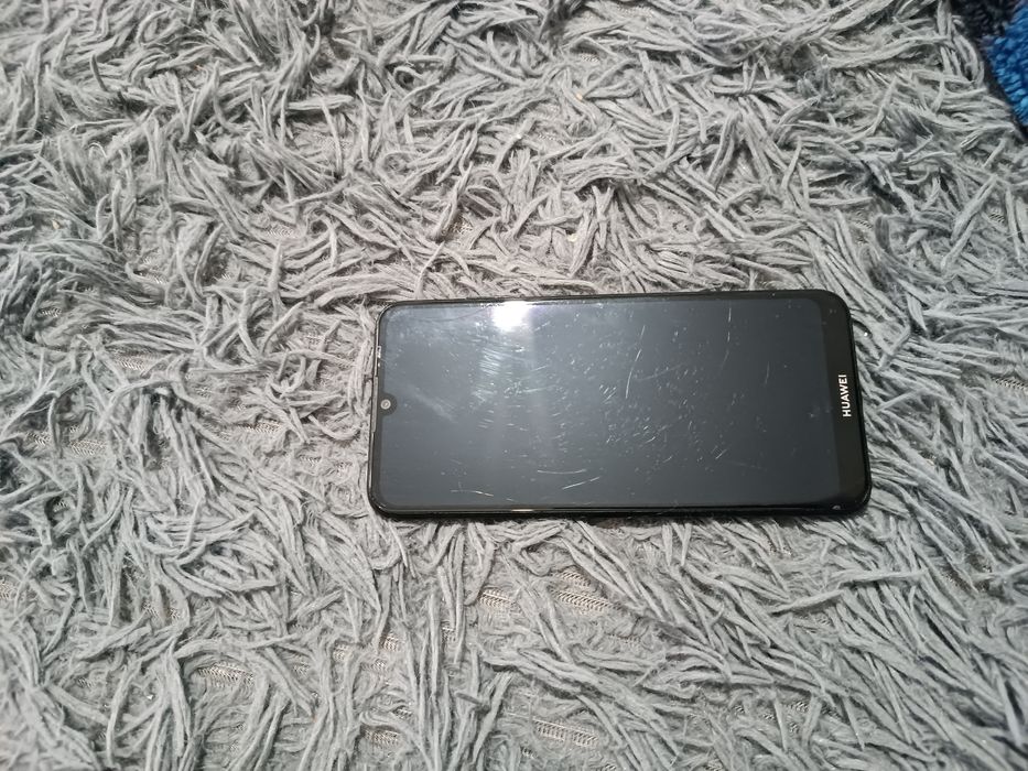 Продам HUAWEI Y6-2019  цена 30 тыс