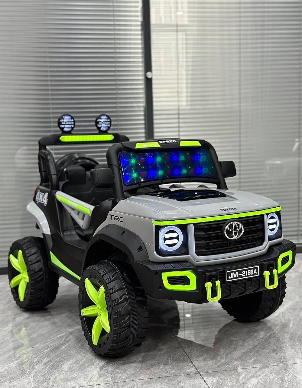 Детский внедорожник Mercedes benz