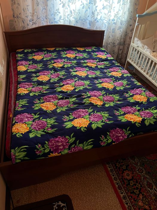 Спальный гарнитур б/у