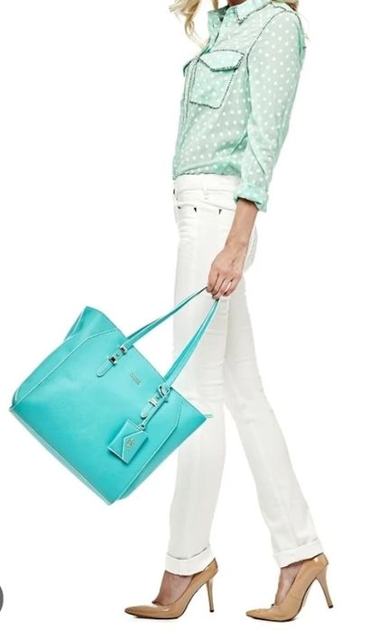 Guess Уникална! Дамска чанта