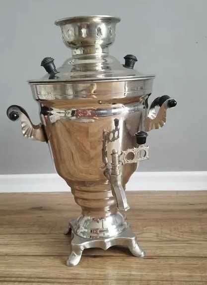 Руски самовар, нов с подарък каничка за запарка