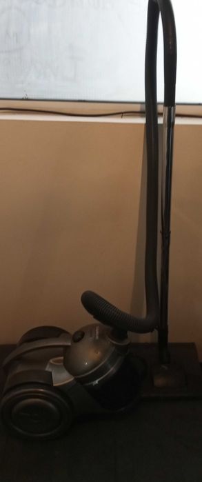 Прахосмукачка TAURUS 1400W