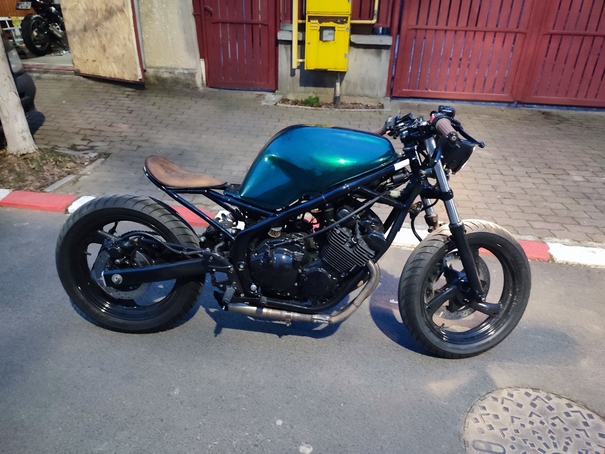 Daca îți dorești ceva UNICAT ? Yamaha xj600 ideal A2