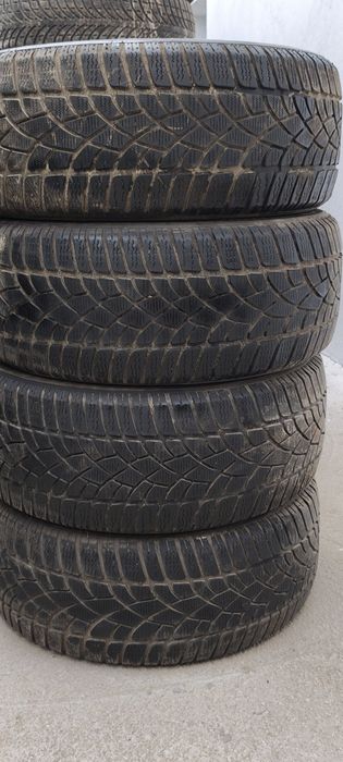 245/45/18 комплект бу Дунлоп