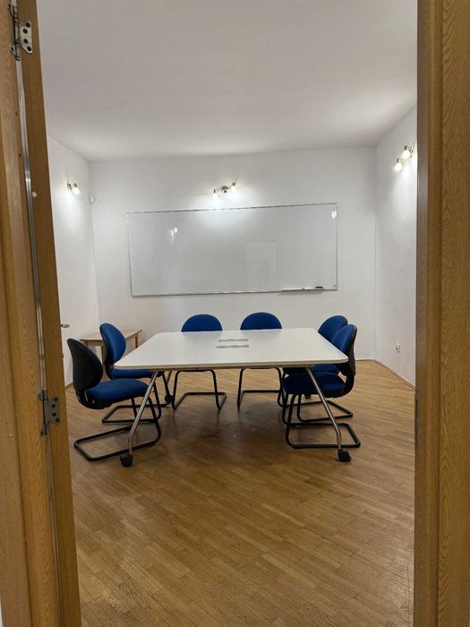 Spații pentru educație, workshopuri și consiliere