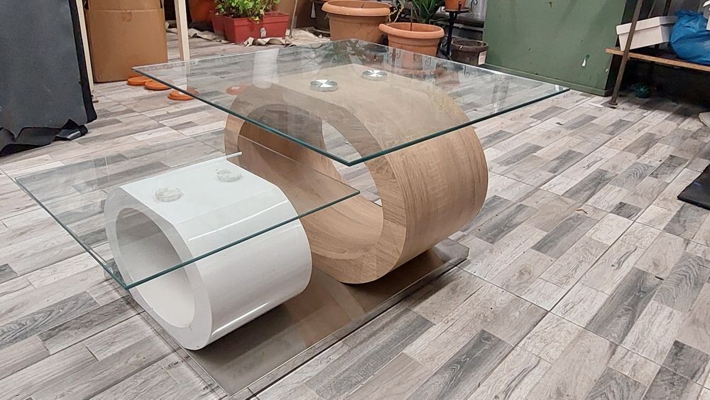Masă de sticlă de living
