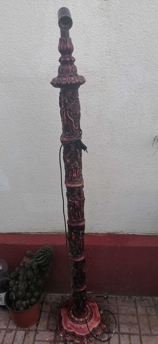 picior  din  marmura veoza  h  135  cm  pret  180  lei