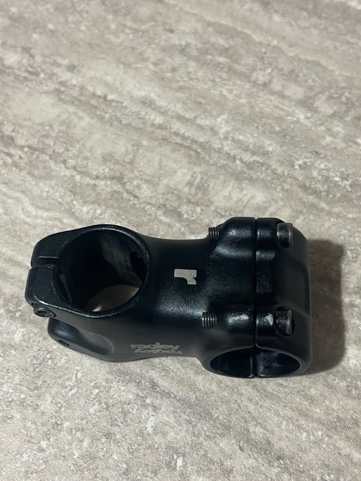 Vând diferite piese de bicicletă