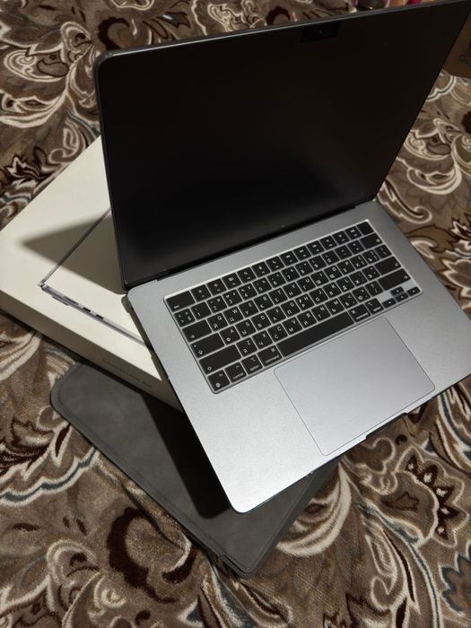 MacBook Air 15 M2 2023 8GB 256GB