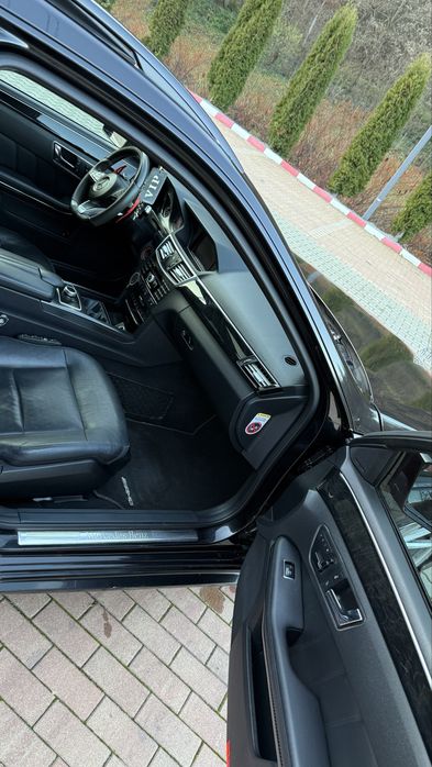 Mercedes E350 E-class