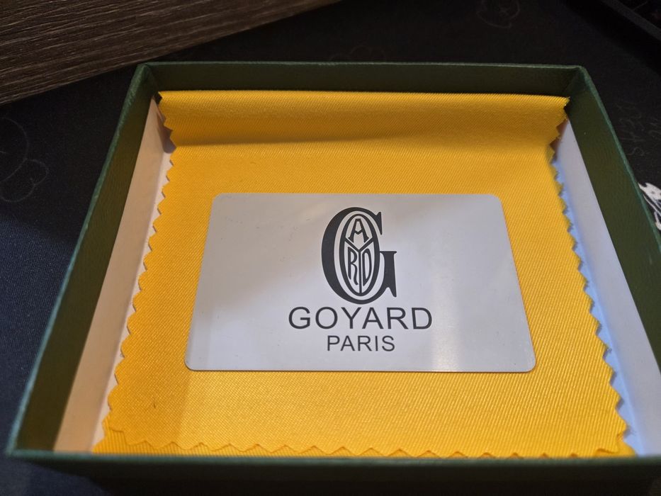 Portofel goyard putin folosit