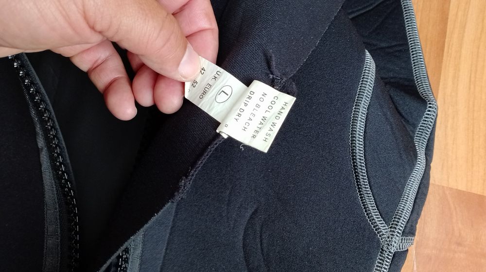 Costum înot , scufundări