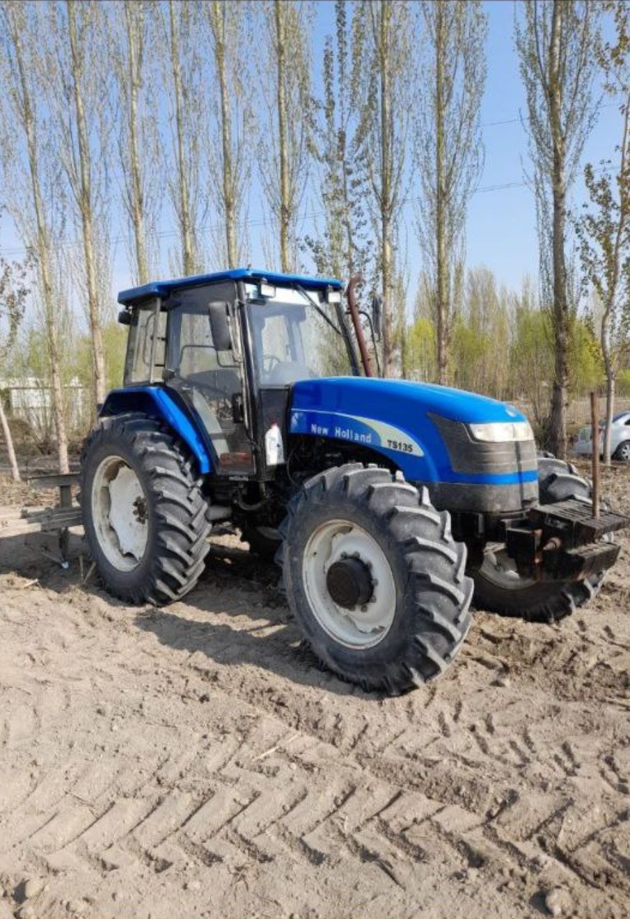 New Holland Tes 135