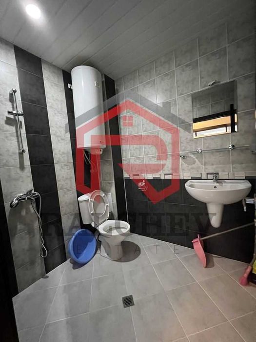 Двустаен апартамент под наем / Възраждане