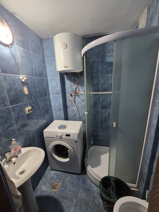 Inchiriez apartament