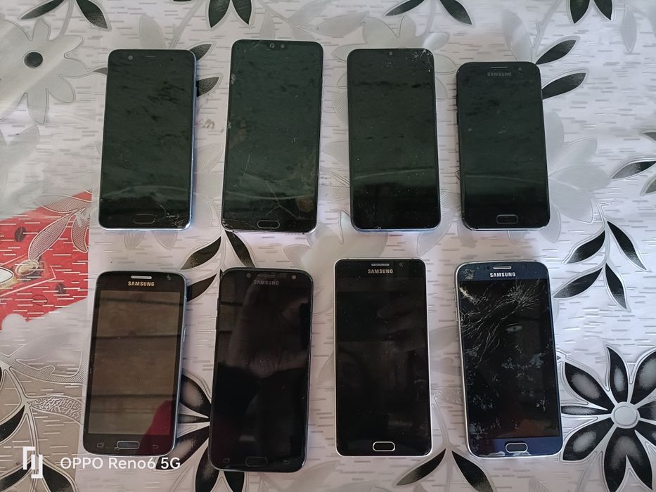 Lot telefoane pentru piese