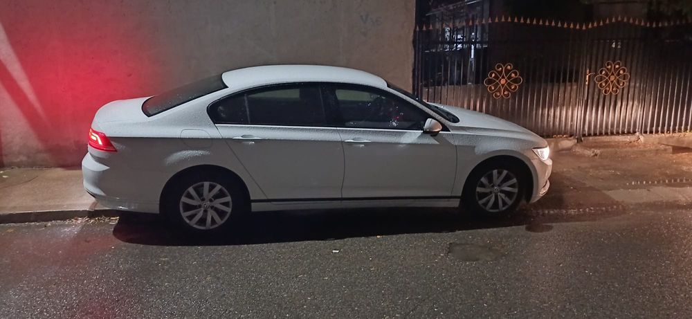 Vand volkswagen  passat B 8