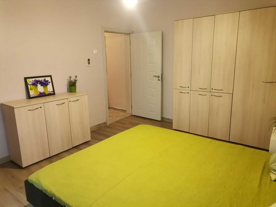 Дава се под наем Тристаен апартамент в Любимец - 65 кв.м за 306 € - Снимка #1