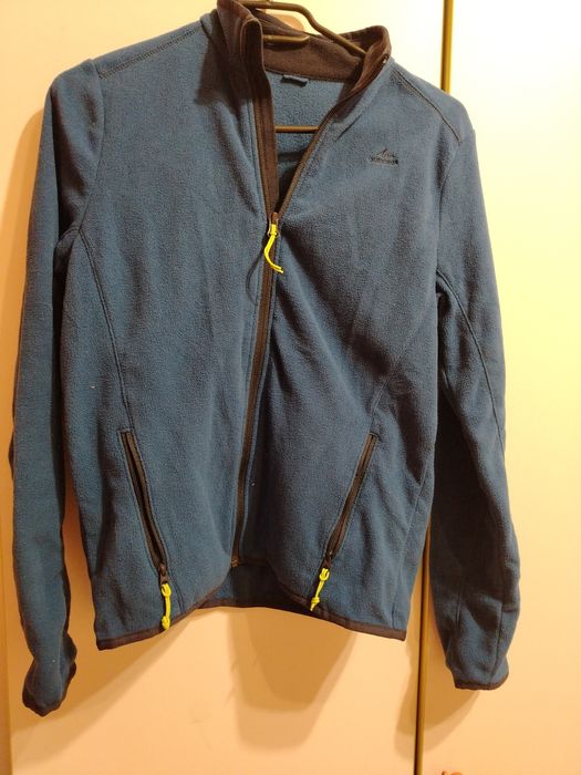 Flanela Que hua varsta 12 Ani., culoare albastra. Preț 50 ron