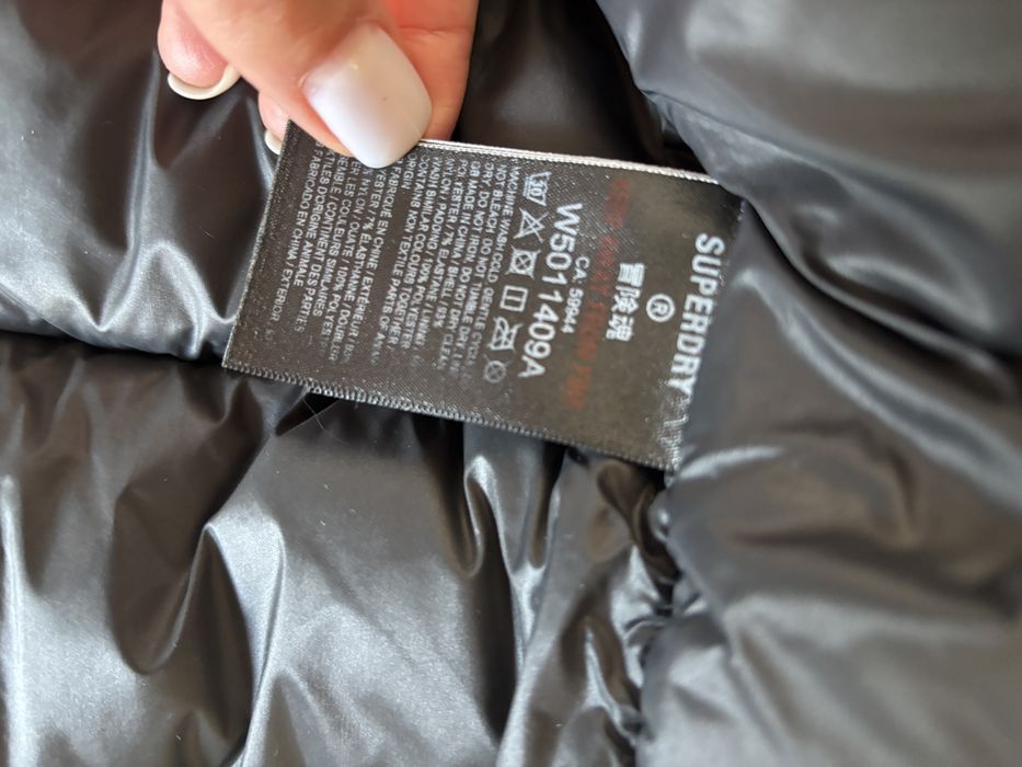 Superdry velvet jacket / Зимно яке