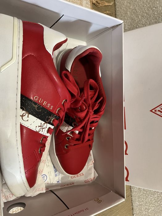 Кожени кецове Guess