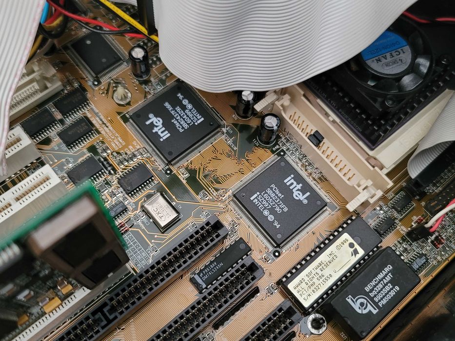 Calculator Vechi,Socket 7, AMD K5, Retro Gaming, Slot ISA ,Buton TURBO