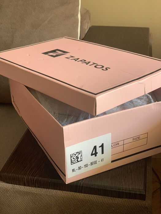 Обувки на ток бежов Azul