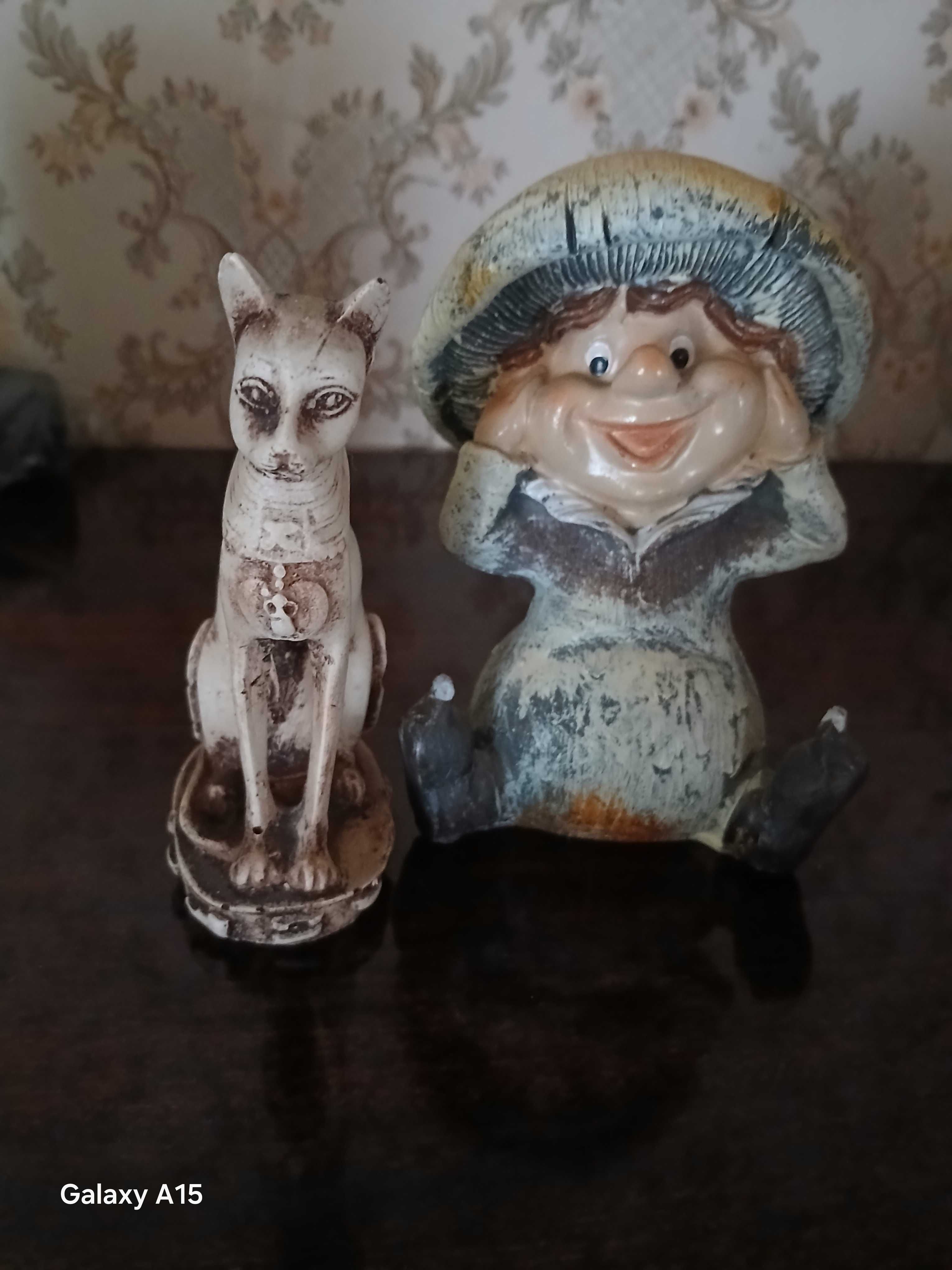 Продам статуэтки