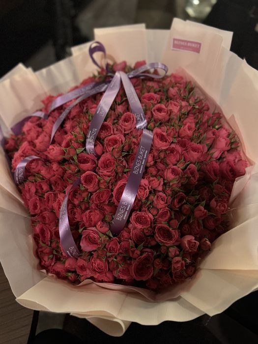 Спрей Розы букет