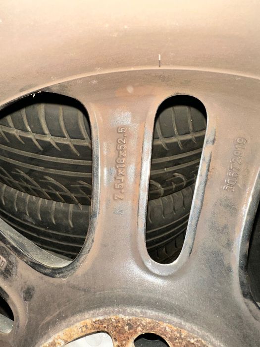 Jante și anvelope Volvo R18 4bucati