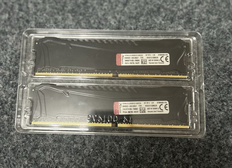 Memorii RAM 2x4GB DDR4