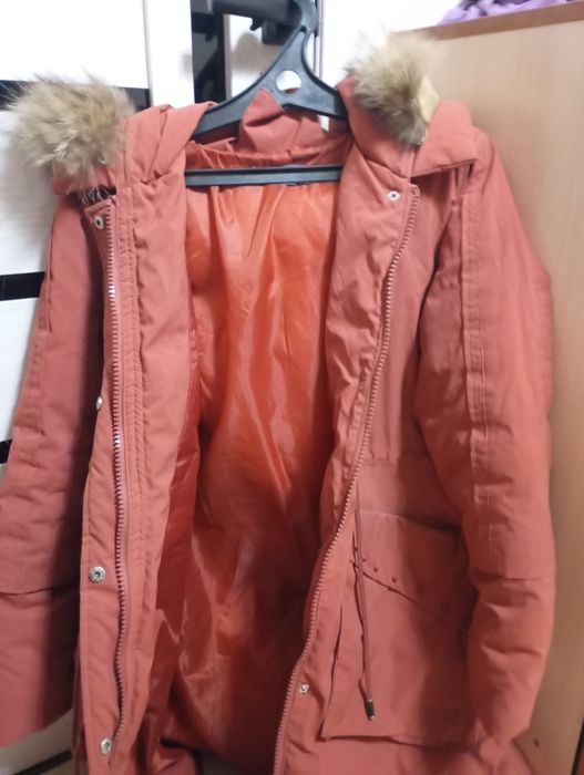 Продам куртки каждая по 8000