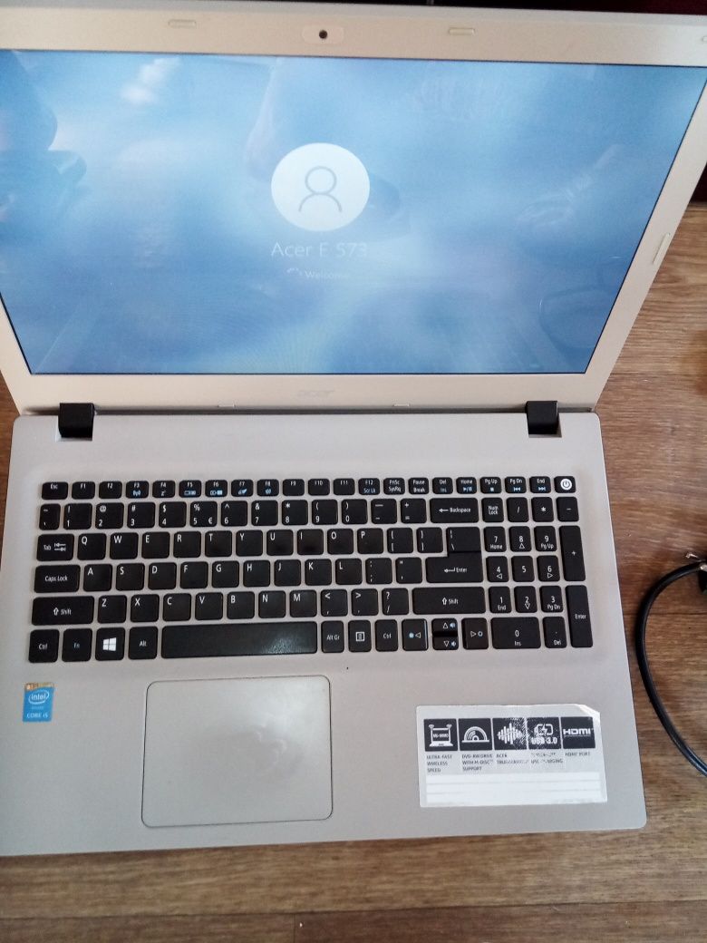 Laptop Acer diag 15.6 inci i5