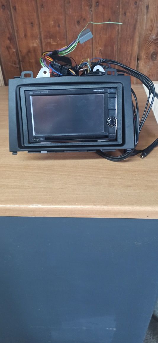 Продавам мултимедия Pioneer за Хонда срв 3