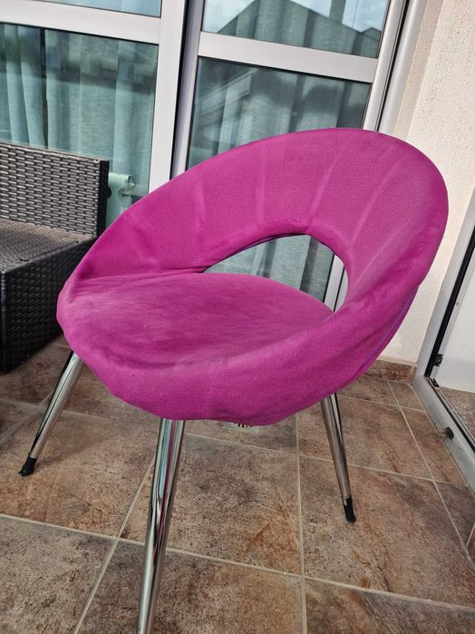 Продавам стол тип кресло