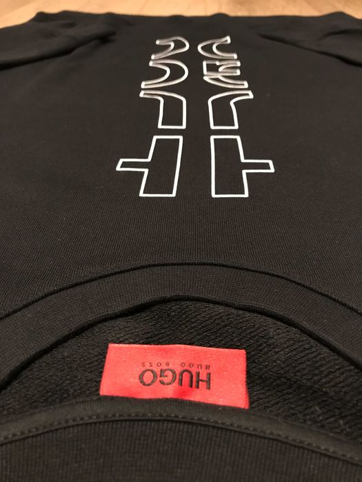 Hugo Boss, блуза, оригнална, черна Размери: M и L