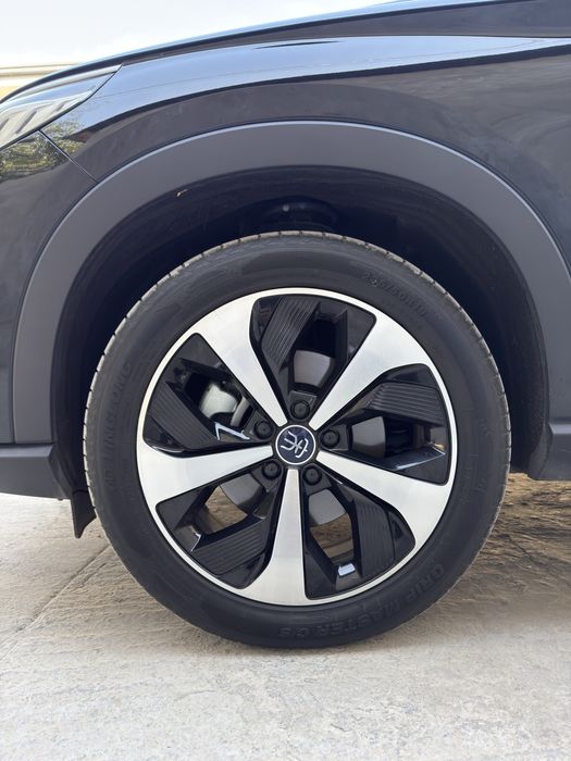 Byd song plus 2023 qora