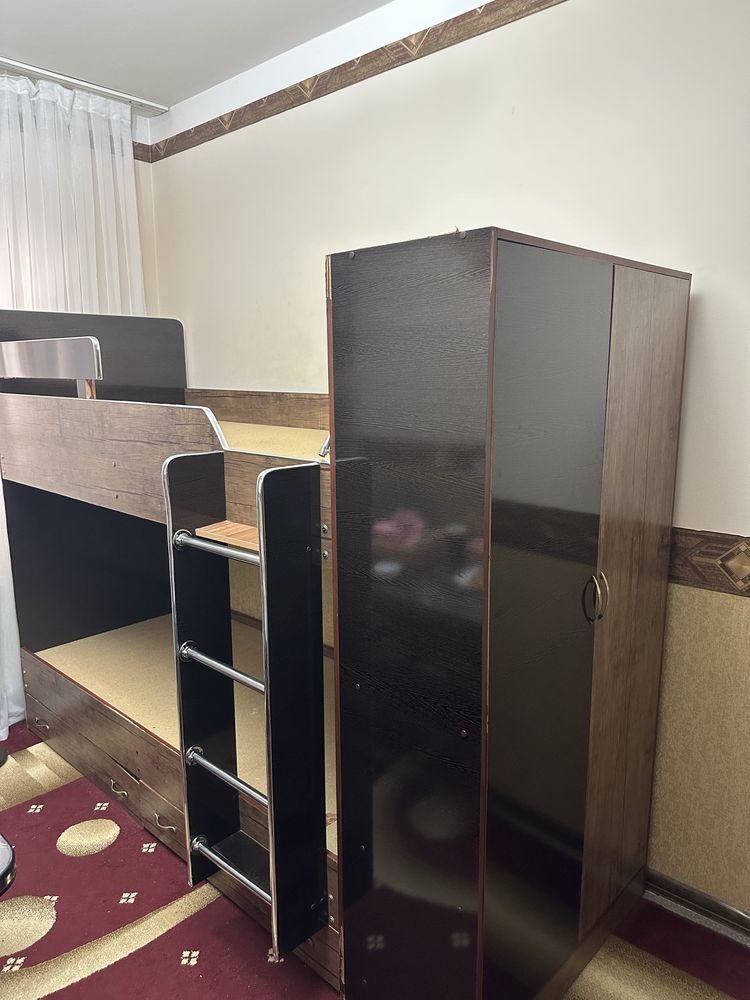 Двухспальная кровать