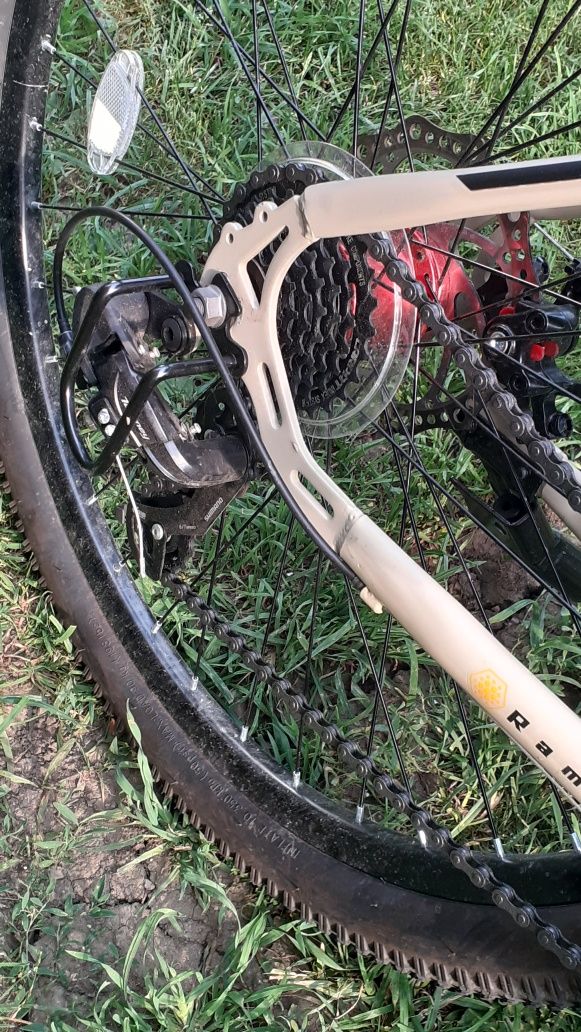 Cind bicicletă da munte noua mai multe detalii mai jos