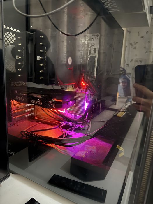 Vand pc gaming 1  bucati unu e stare foarte buna plus garantie