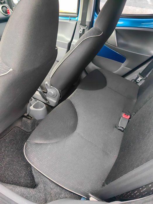 Продавам пежо 107, 2012 година