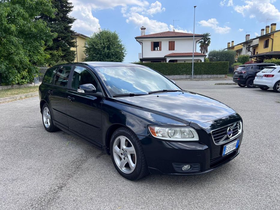 Injectoare volvo v50  1.6 d euro 5 2012