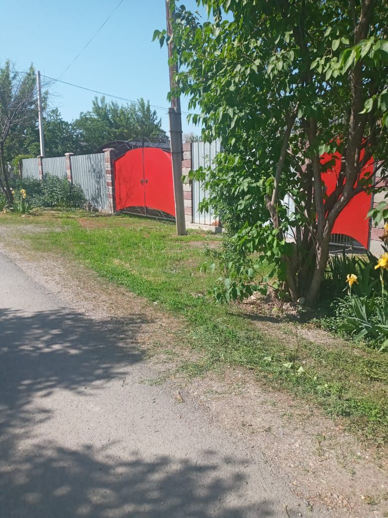 продам дом в пригороде